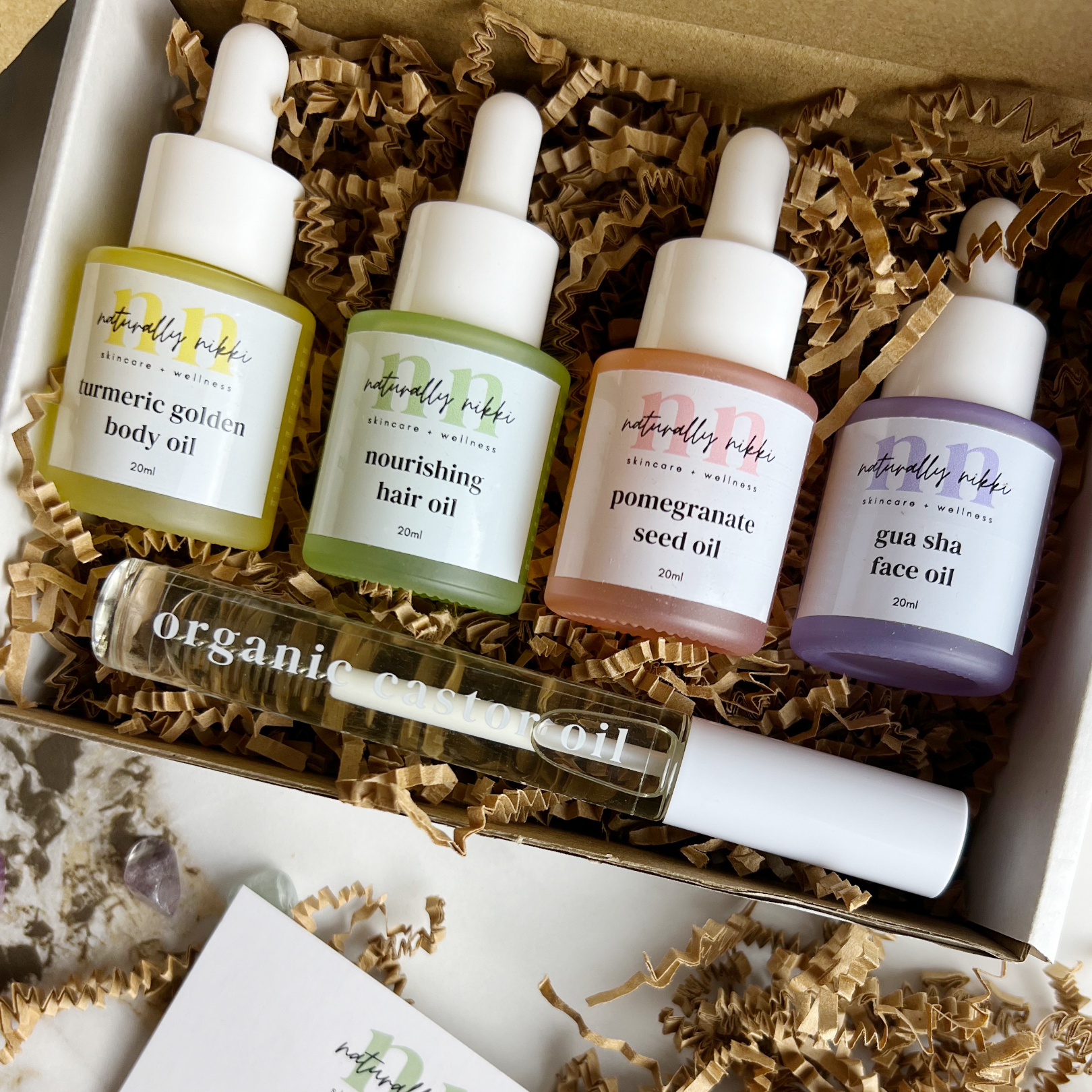 5 Organic & Sustainable Essential Oil Brands for Home & Body — Sustainably  Chic